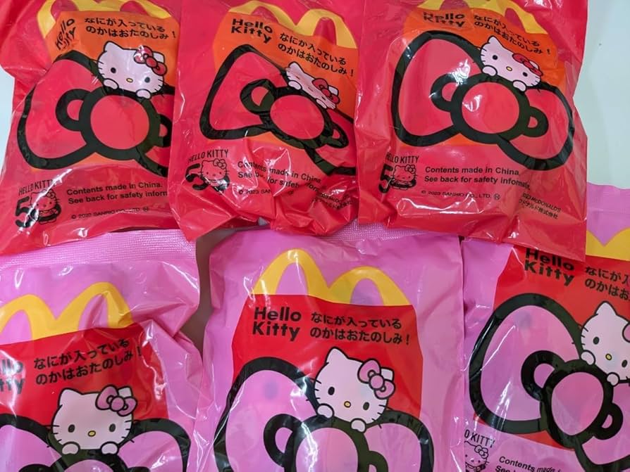 キティちゃん　9個セット Amazon.co.jp: マクドナルド ハッピーセット キティ キティ9個